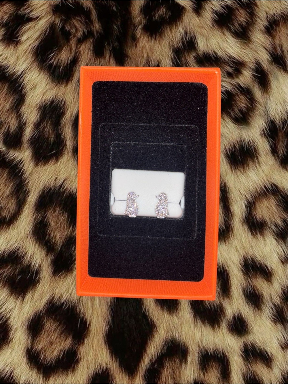Sparkling Penguin Stud Earrings (925 SILVER/1.00CTW MOISSAINITE)